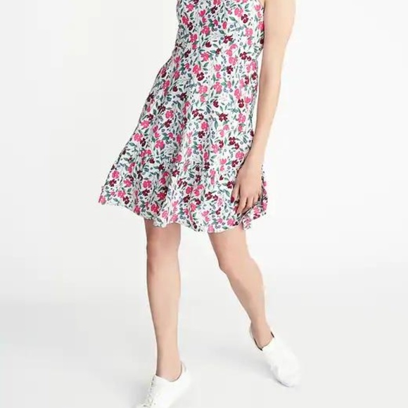 Old Navy Fit & Flare Tiered Cami Dress for Women - Picture 3 of 7